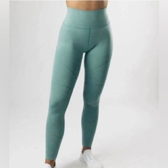 Alphalete  Green  Amplify Leggings - Picture 1 of 4